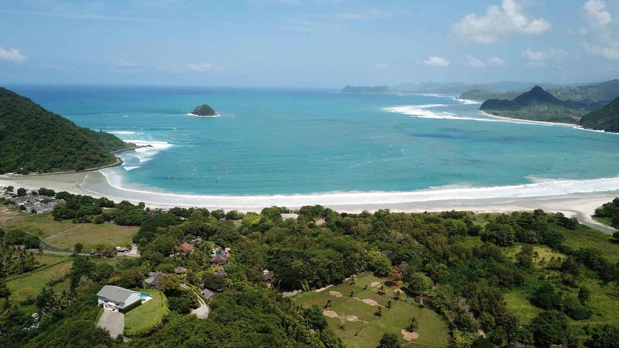 Sempiak Seaside Resort Selong Belanak Exterior foto